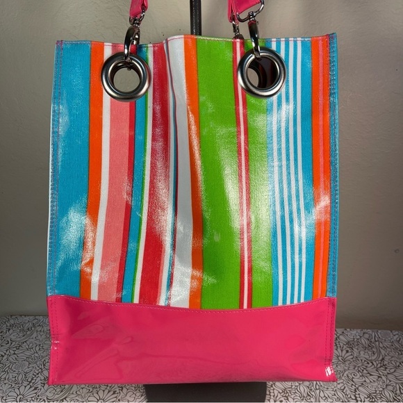 TWO'S Company Small PVC Beach Bag - Picture 2 of 11